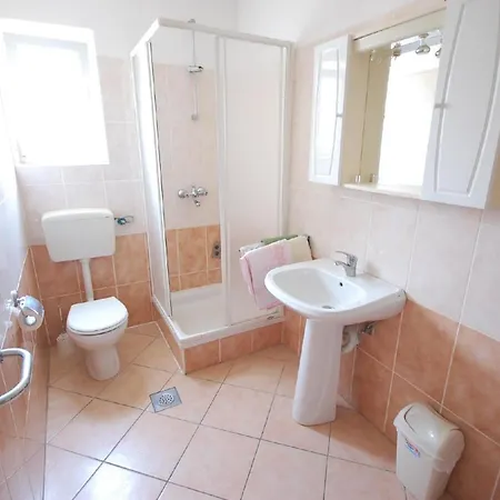 Apartment Fuer 4 Personen Ca 46 Qm In Njivice, Kvarner Bucht Krk Njivice